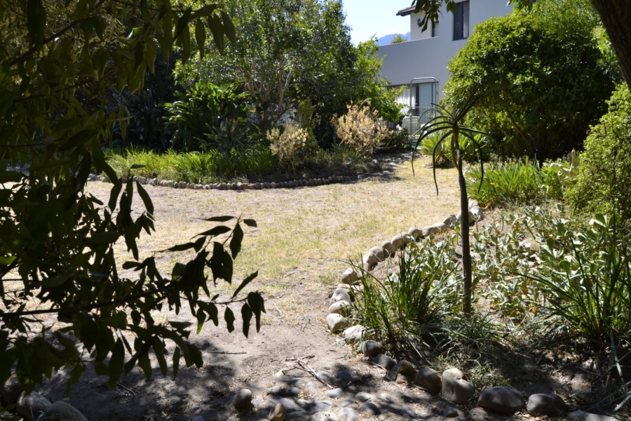 To Let 5 Bedroom Property for Rent in Heritage Park Western Cape